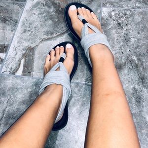 SANUK YOGA SLING SANDAL